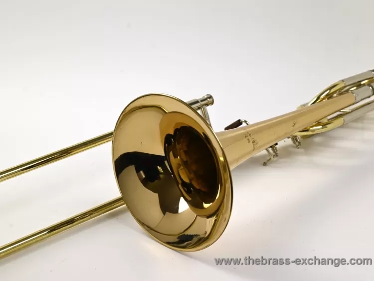 Shires Q36GR Bass Trombone Early Make without floral engraving inner bell view