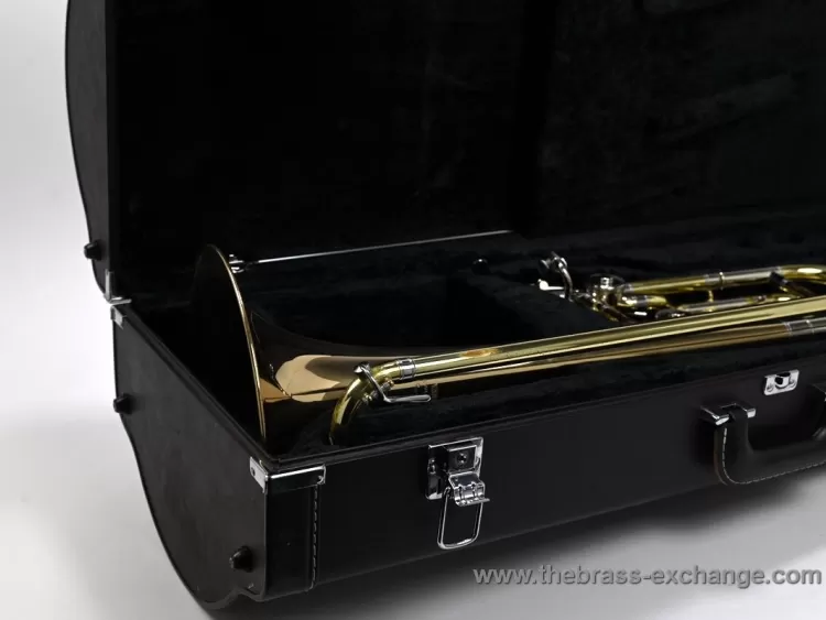 YBL-622G Bass Trombone Doug Yeo Model View in Case