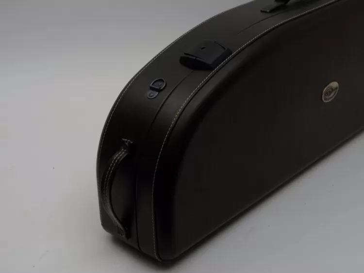 Marco Magi Shires Case Top handle view