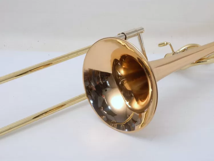 Besson Sovereign BE944R Tenor with Hagmann Valve | Brass Besson Sovereign BE944R Tenor with Hagmann Valve | Brass