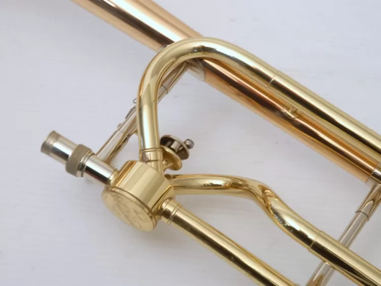 Besson Sovereign BE944R Tenor with Hagmann Valve | Brass Besson Sovereign BE944R Tenor with Hagmann Valve | Brass